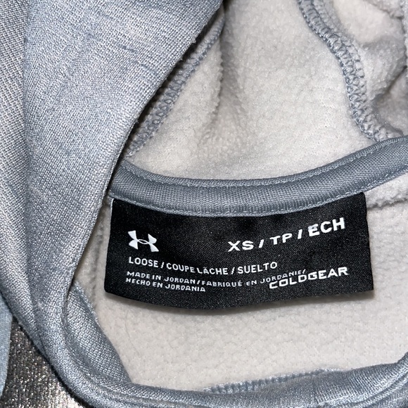 - Adorable Under Armour sweatshirt XS - Picture 3 of 3